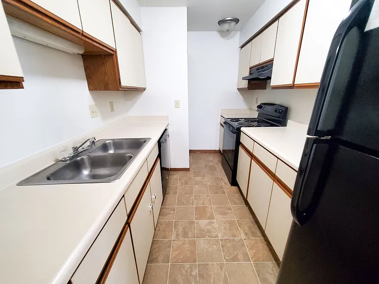 Orchard Village Apartments — Photo 44