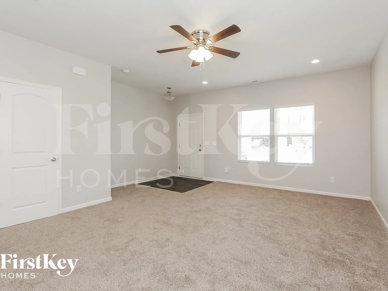 3 bed, 2.5 bath, 2315 sqft, $2,535 — Photo 4
