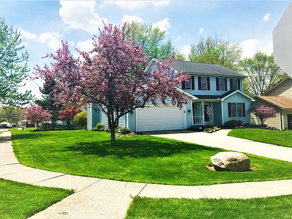 3rd image of 15281 Dewitt Dr
