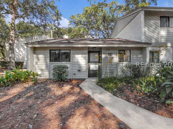 96 Mathews Dr APT 213, Hilton Head Island, SC 29926