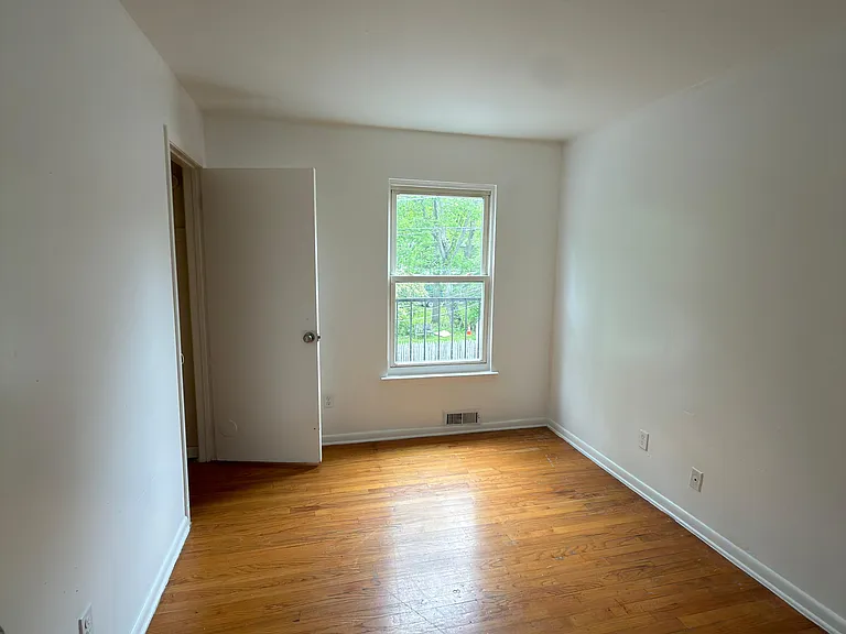 1252 Milton Pl #2 — Photo 5
