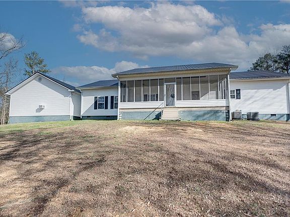 2nd image of 960 McEntyre Loop SE