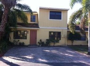 5273 Tennis Ln, Delray Beach, FL 33484