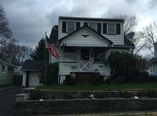 24 Seminole Ave, Dumont, NJ 07628