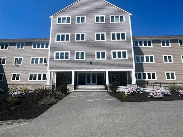 36 Dunham Rd APT 208, Beverly, MA 01915