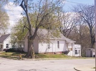 802 Van Buren Ave #3, Charleston, IL 61920