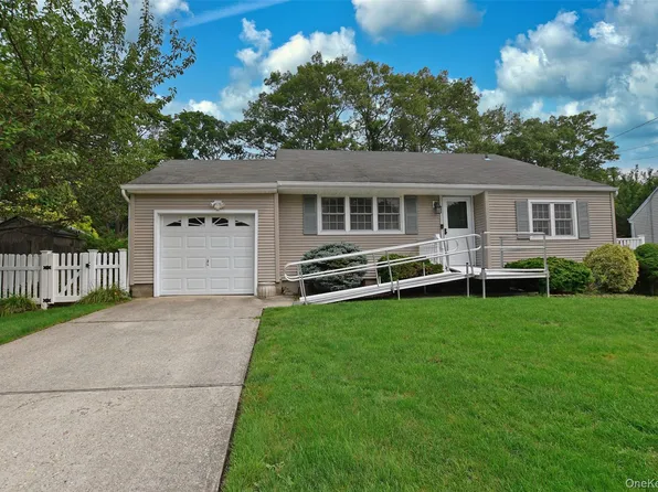 203 Sterling Street, Port Jefferson Station, NY 11776