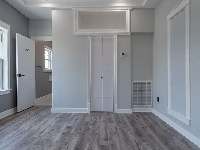1801 Rosenberg — Photo 51