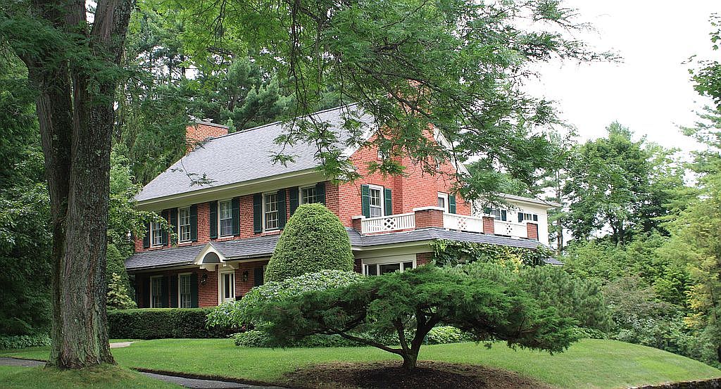 112 Spadina Pkwy, Pittsfield, MA 01201 Zillow