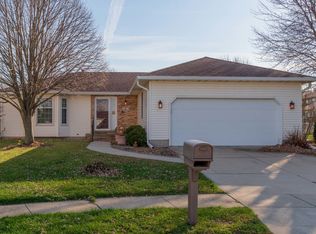 3 Tatiana Ct, Bloomington, IL