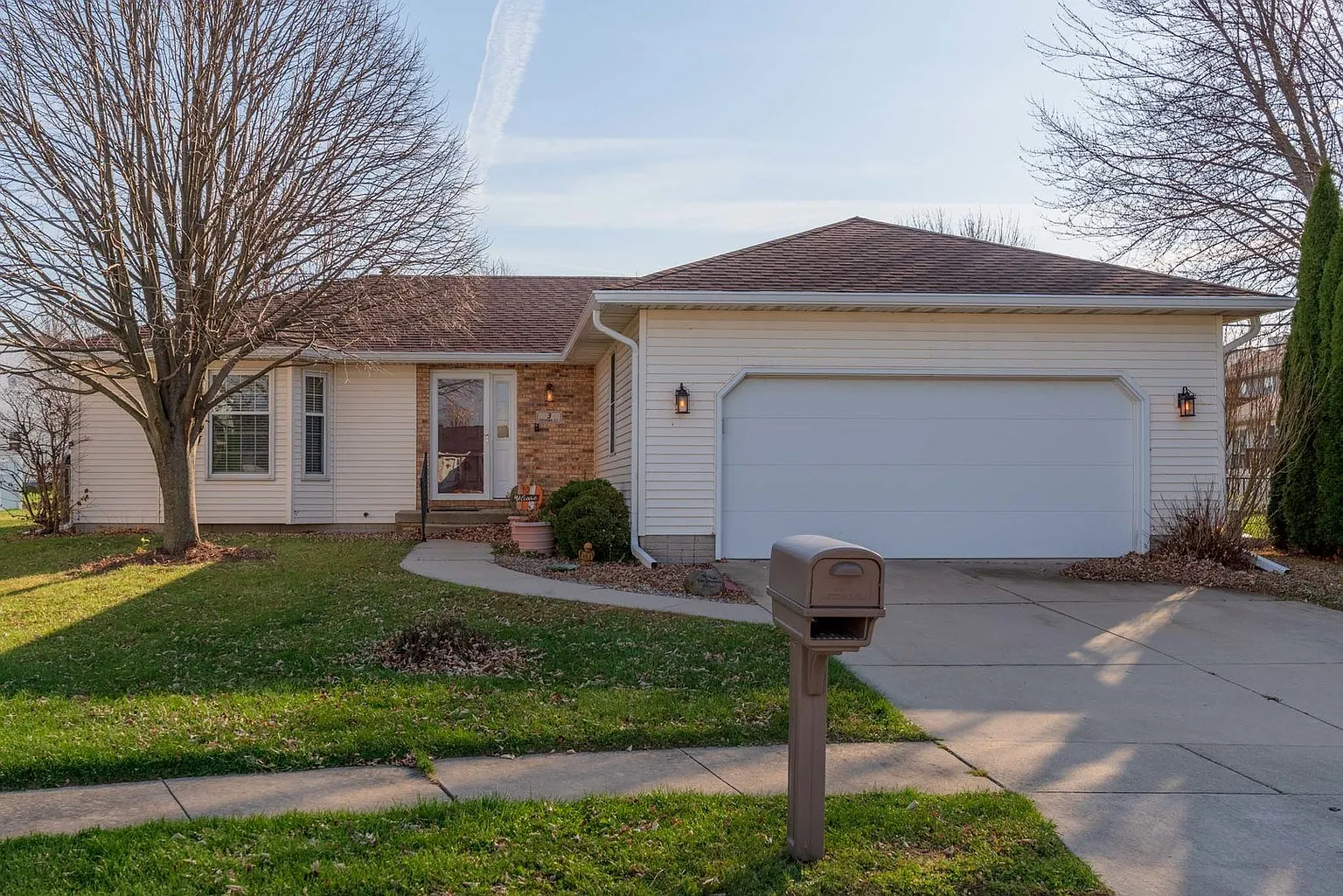 3 Tatiana Ct photo 1