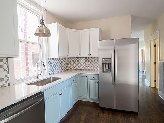 2nd image of 1455 W Erie St APT 3