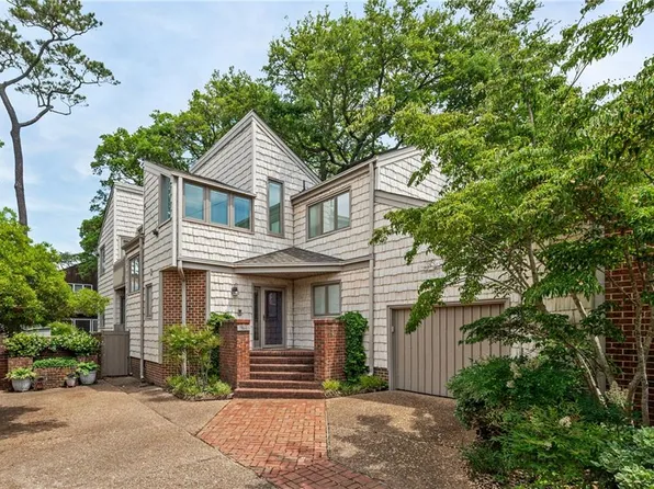 215 76th St #B, Virginia Beach, VA 23451