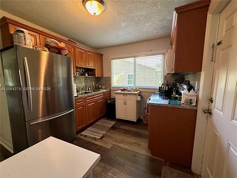 3611 Oak Ave #3611 — Photo 1
