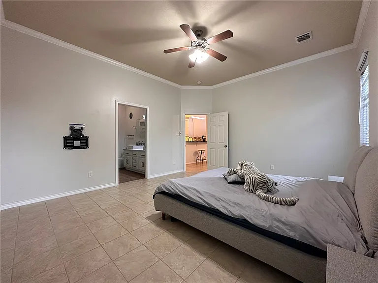 913 Delrey Dr — Photo 21