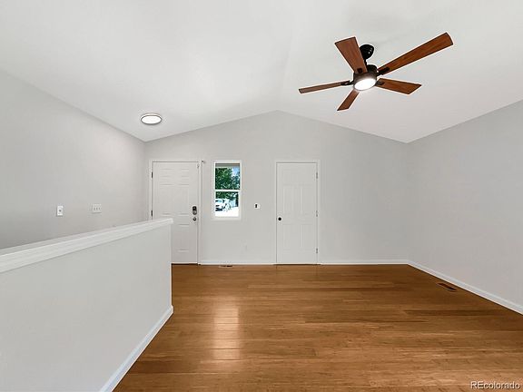 4th image of 437 Lilac Avenue