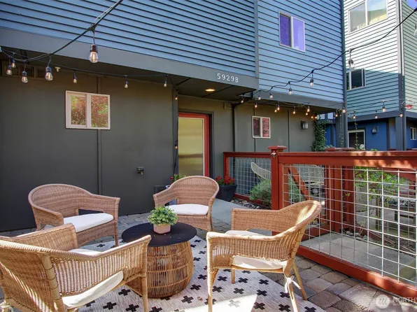 5929 California Avenue SW #B, Seattle, WA 98136