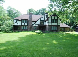 10160 Rellswood Dr, Belvidere, IL 61008