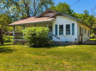 5 Arrington Dr, Candler, NC 28715