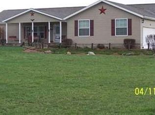 9370 Cattail Rd NE, Pleasantville, OH 43148