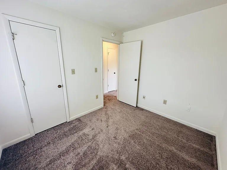 1205L University Ter — Photo 13