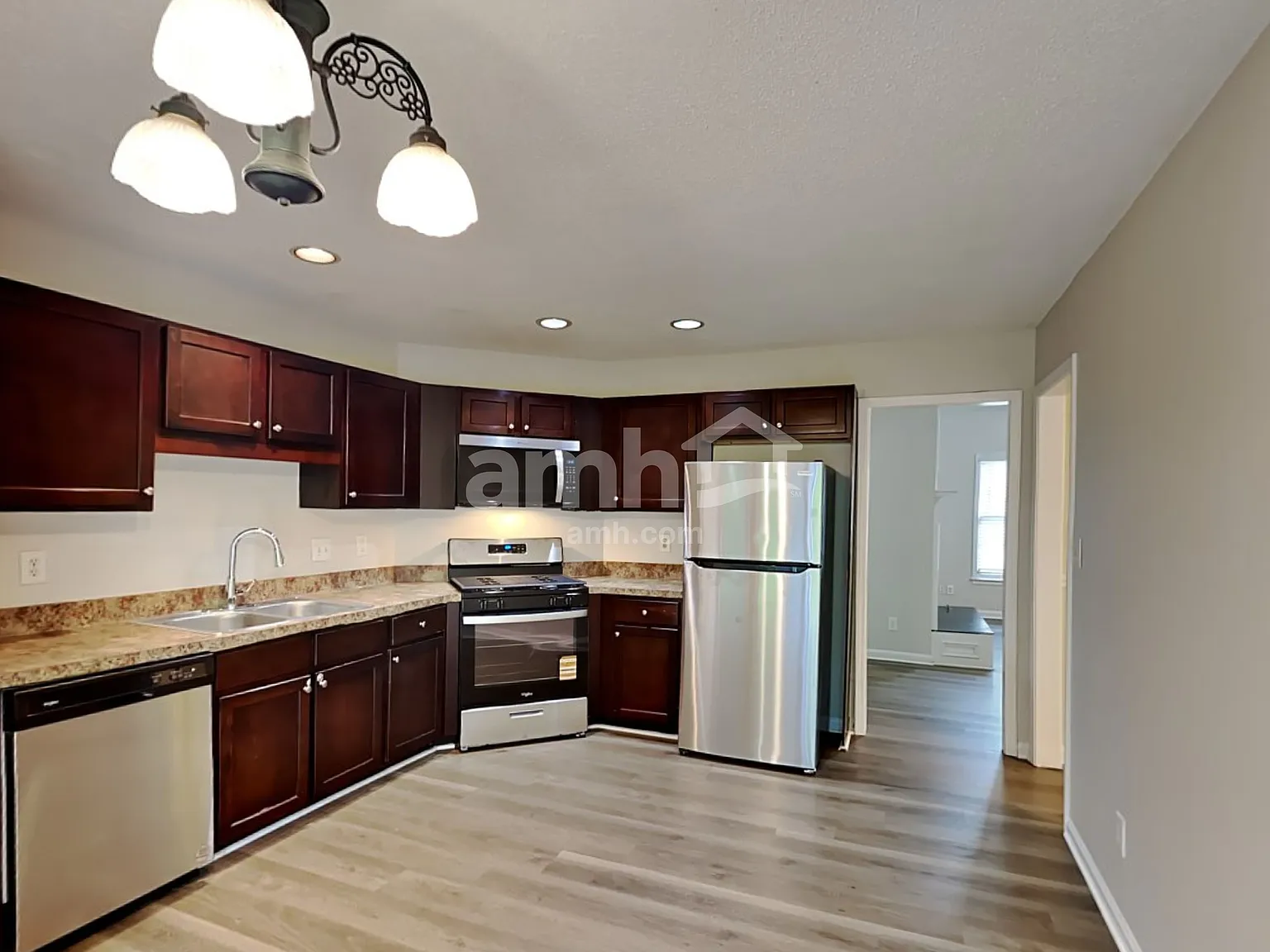 4 bed, 3.0 bath, 2494 sqft, $2,515 — Photo 3