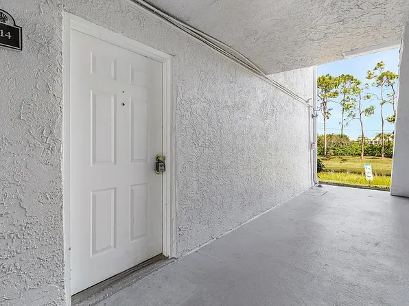 13545 Eagle Ridge Dr APT 814, Fort Myers, FL 33912