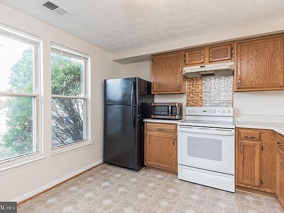 3rd image of 2825 Nestor Ct