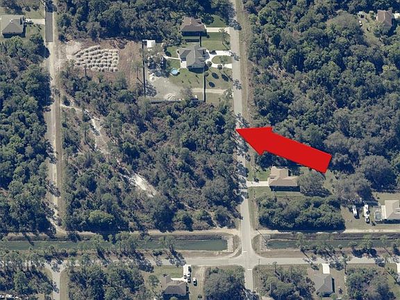 4th image of 716 Moore AVE
