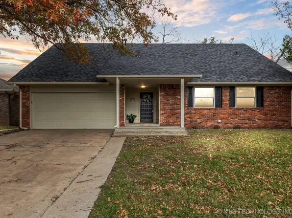 9007 E 56th St, Tulsa, OK 74145