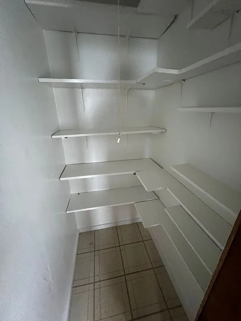820 HESS — Photo 3