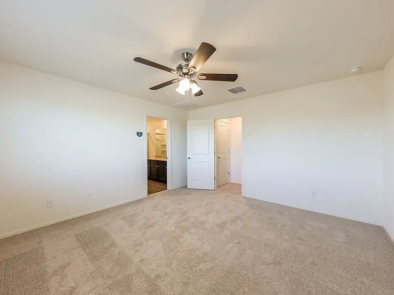 25802 W Coles Rd — Photo 10
