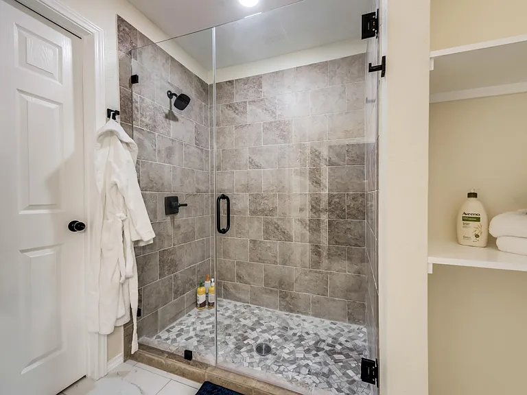 7754 Querida Ln — Photo 35