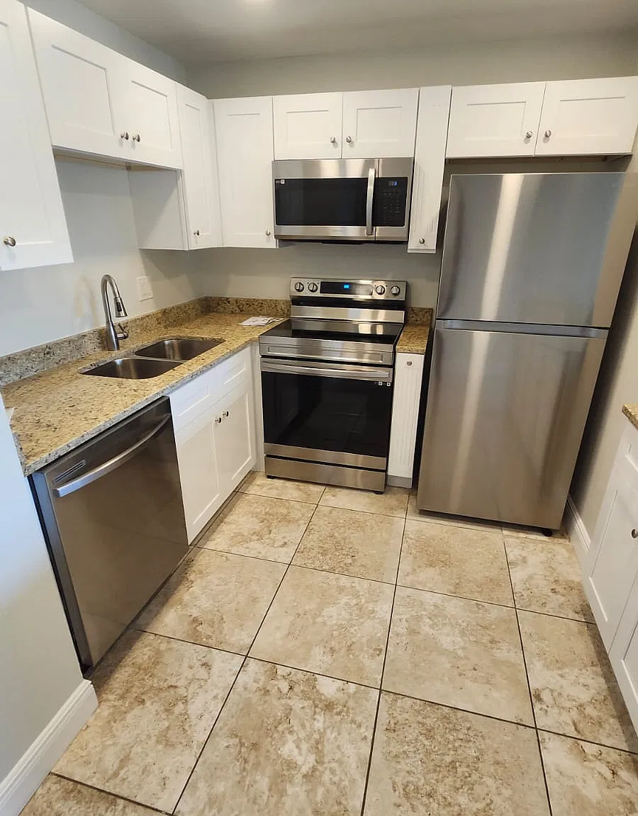 2501 Harn Blvd — Photo 2