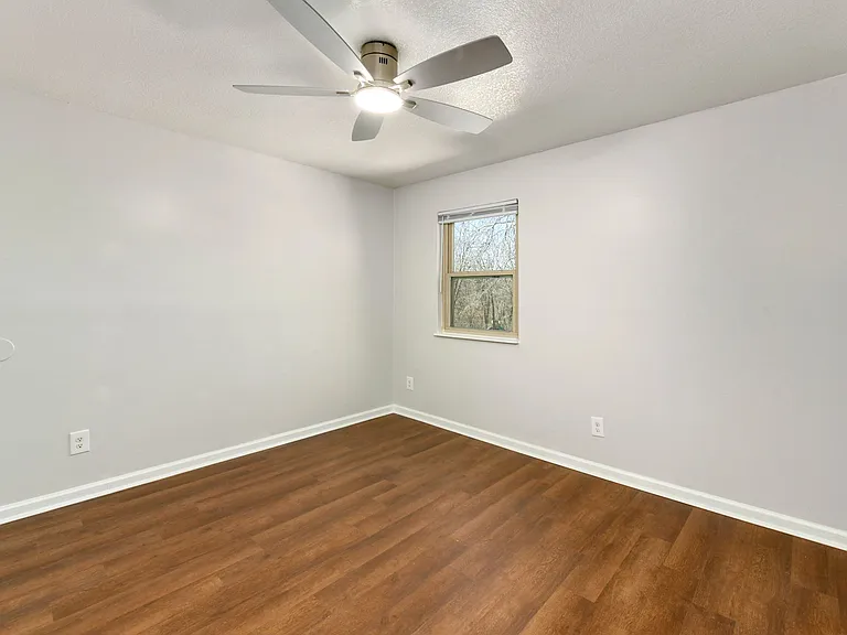Legend Oaks Gated Community — Photo 30