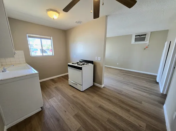 961 W Kimball Ave #961, Hemet, CA 92543