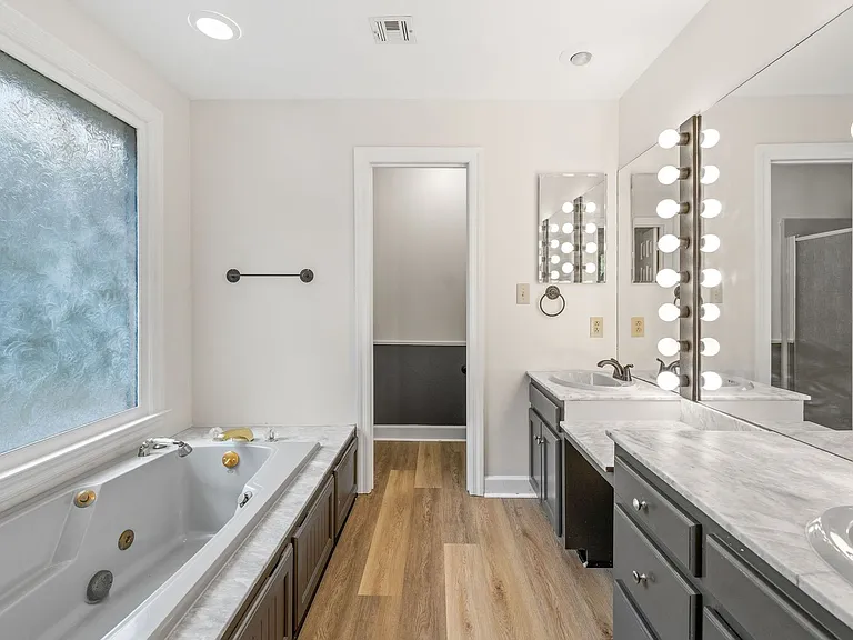 108 Rolling Meadow Dr — Photo 25