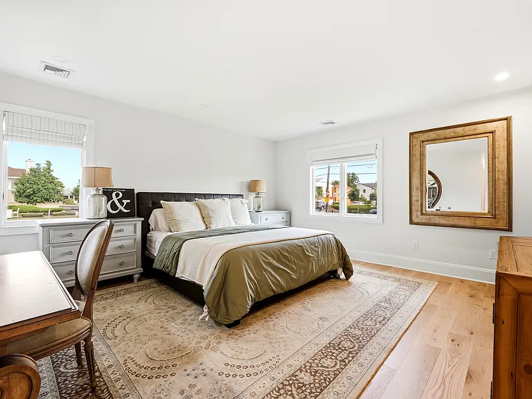 753 E Walnut St #1 — Photo 3