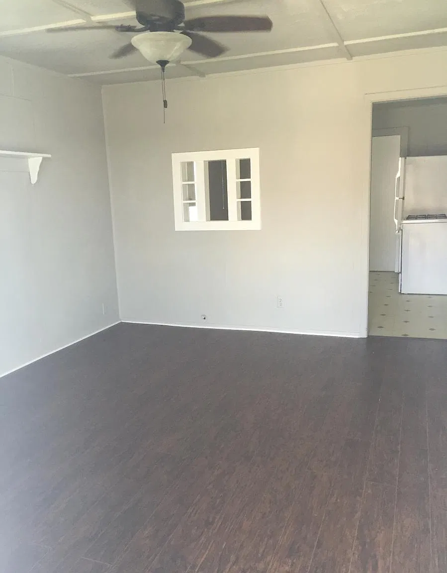 806 E Seymour Street — Photo 2