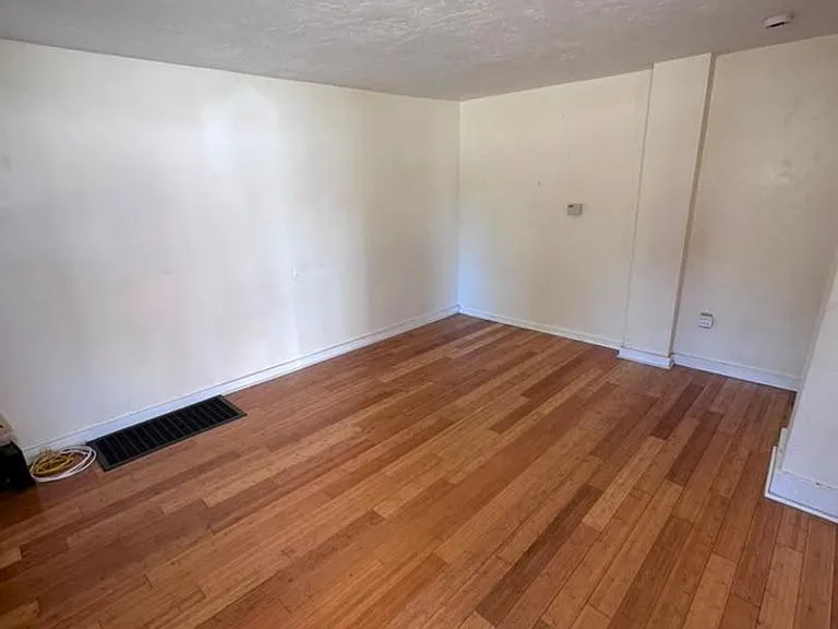 734 Jenifer St — Photo 5