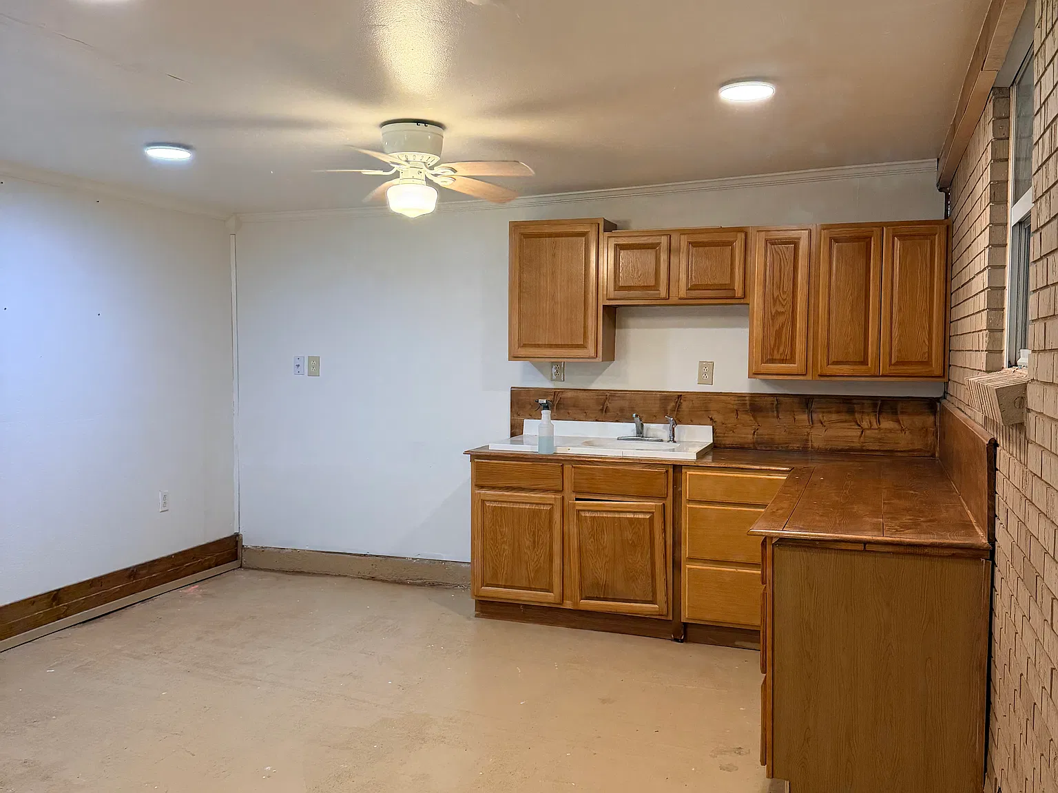 3 bed, 1300 sqft, $1,050 — Photo 4
