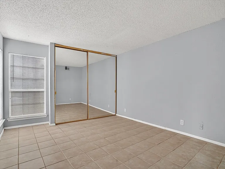 231 Shady Lane Dr — Photo 11