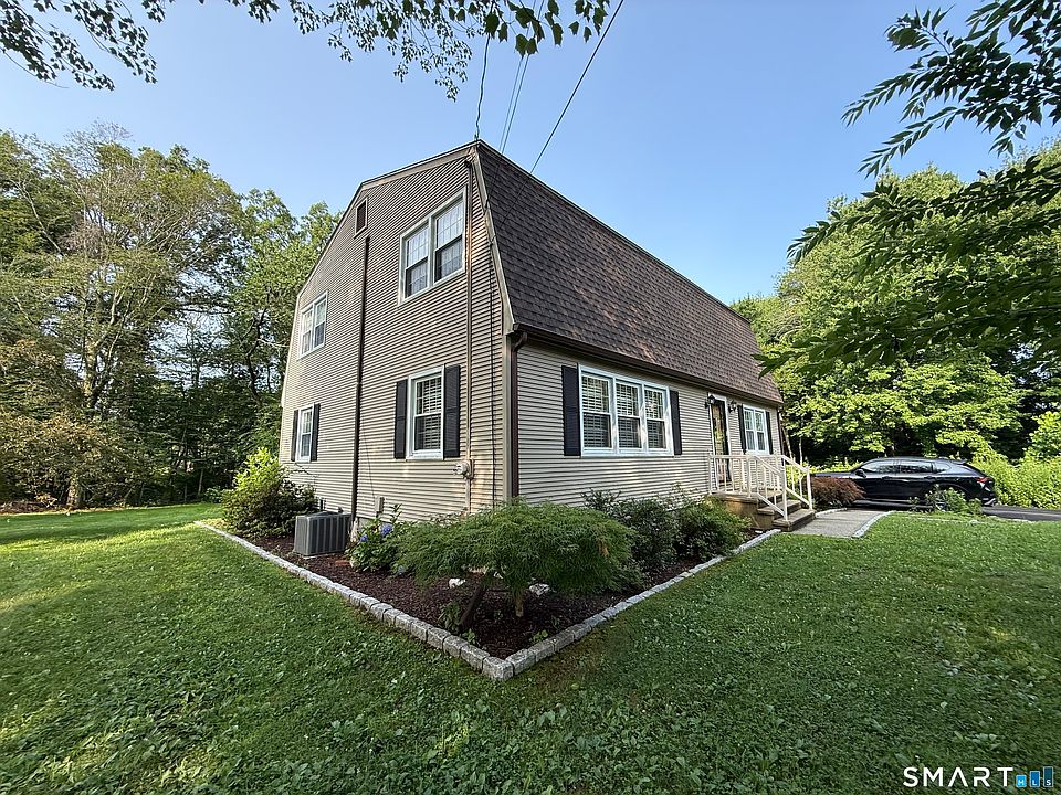2nd image of 556 Forest Road