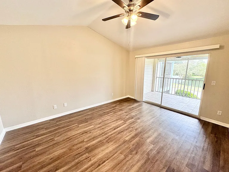P (Lake Pointe Condo Rentals) — Photo 9