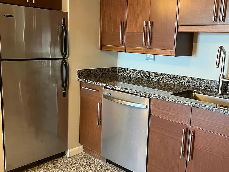 184 Pequot Ave #210 — Photo 19