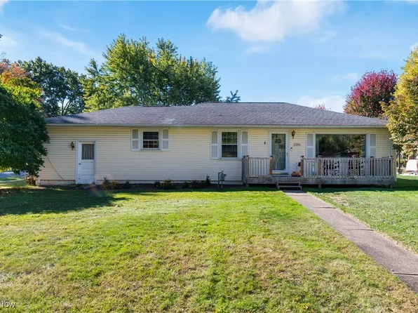 205 N Crown Hill Rd, Orrville, OH 44667