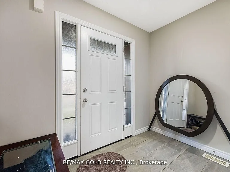 1357 Calais Dr — Photo 3