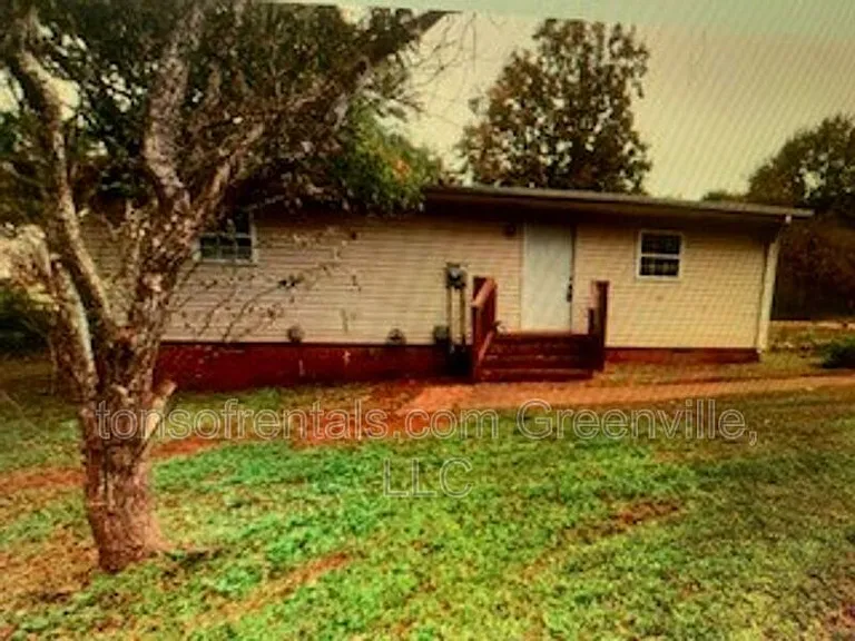 1501 Howard Dr — Photo 8