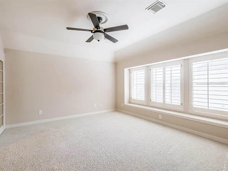 12411 Santiago Cove Ln — Photo 29