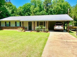 1814 Wallace Rd SE, Smithdale, MS 39664